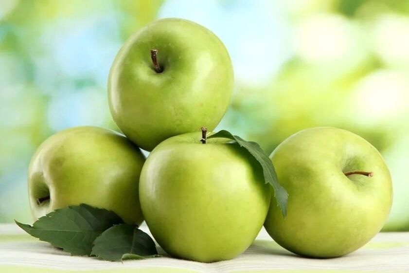 zielone jabłka na diecie niskowęglowodanowej
